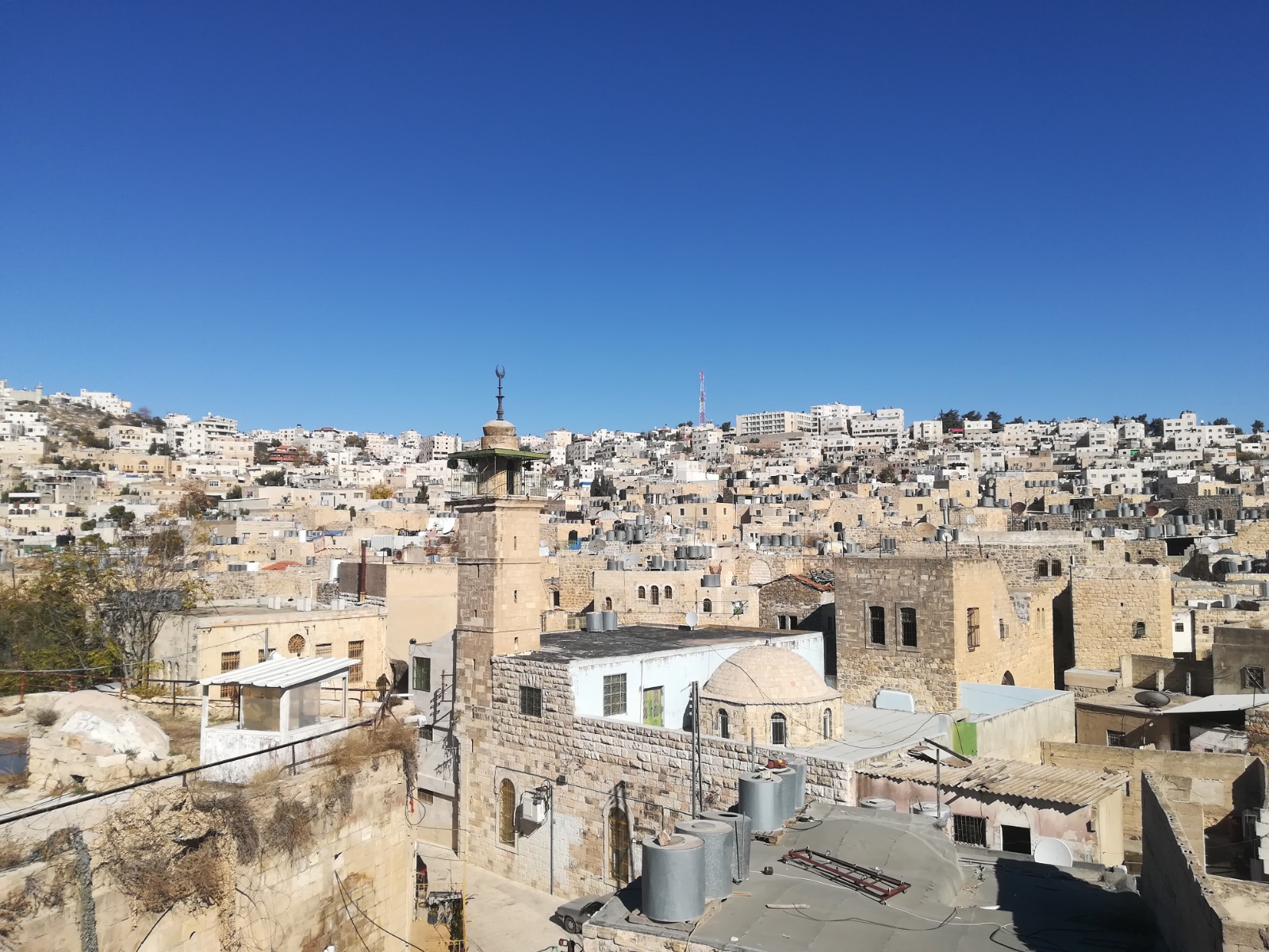 Hebron: Racconti di Resistenza da una Città Divisa